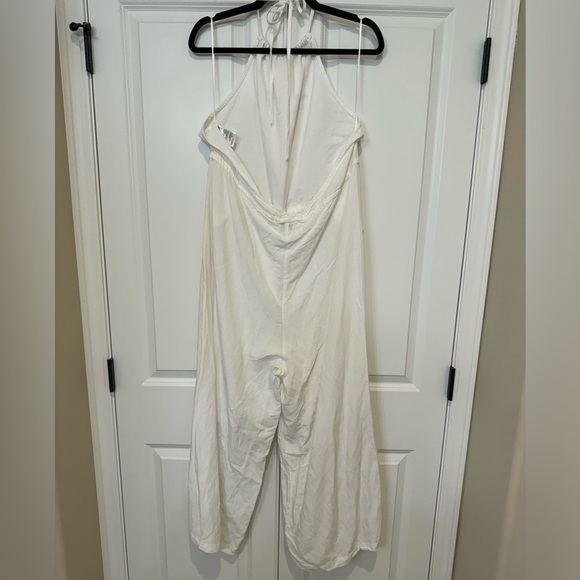 RHYTHM White linen jumpsuit with open back size XL like new - Picture 3 of 9